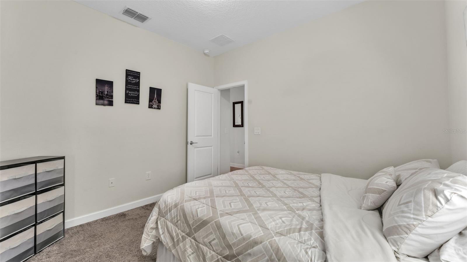 Image 26 of 45 For 212 Bergamot Loop