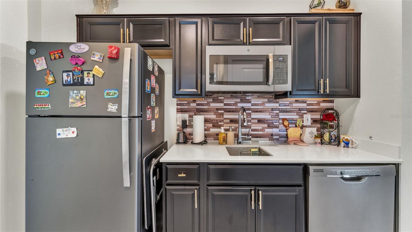 Image 30 of 45 For 212 Bergamot Loop