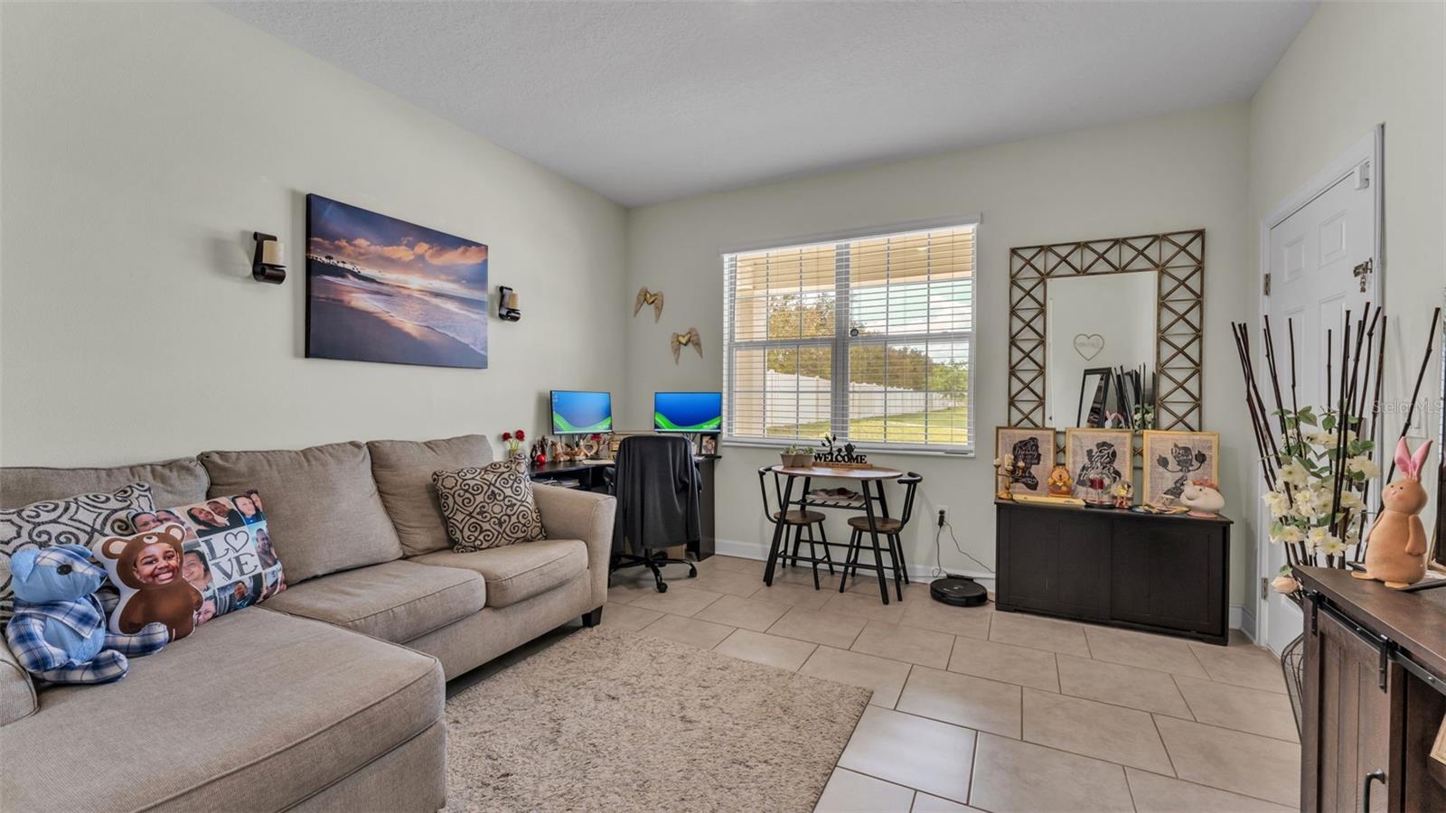 Image 31 of 45 For 212 Bergamot Loop