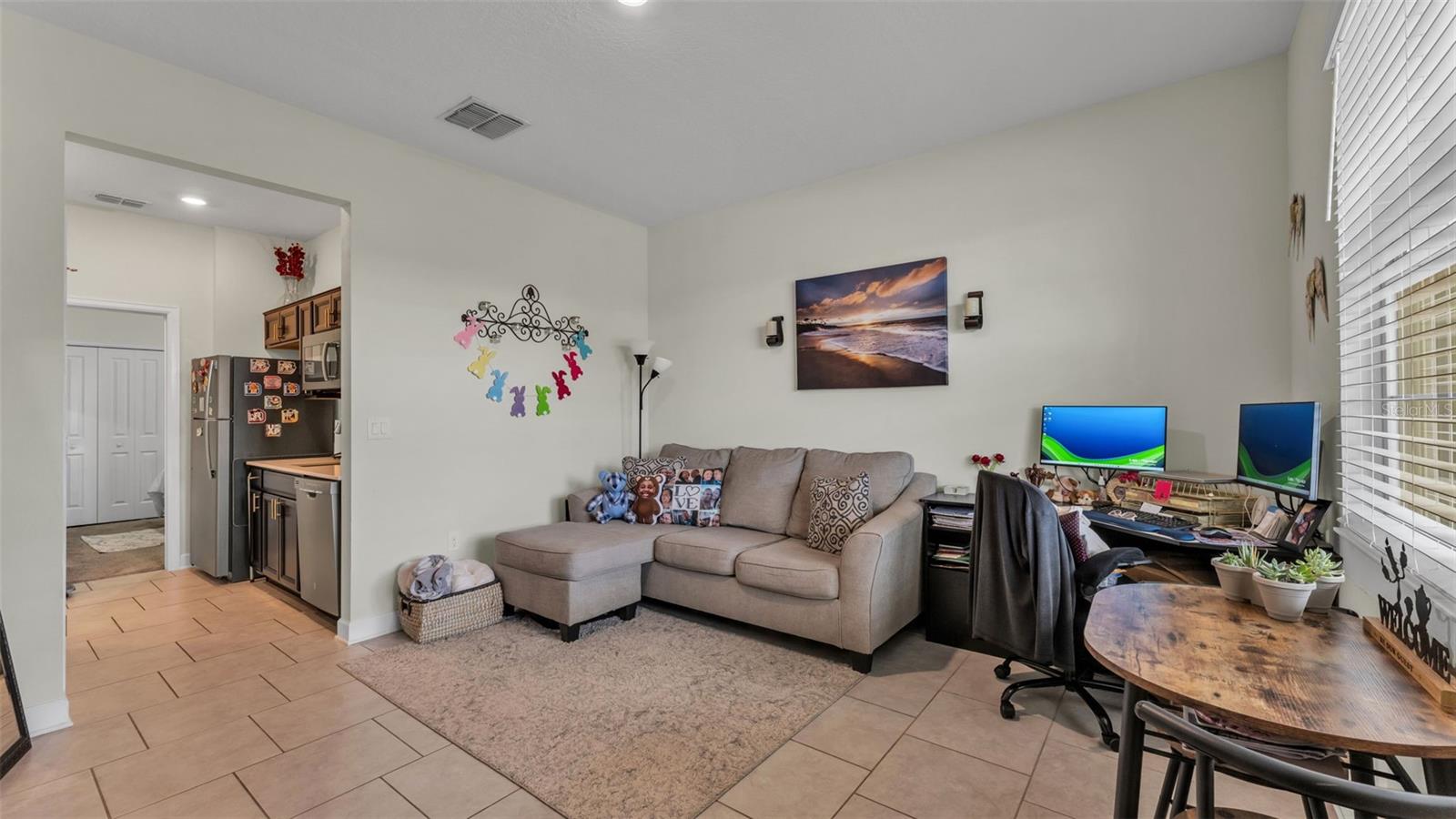 Image 32 of 45 For 212 Bergamot Loop