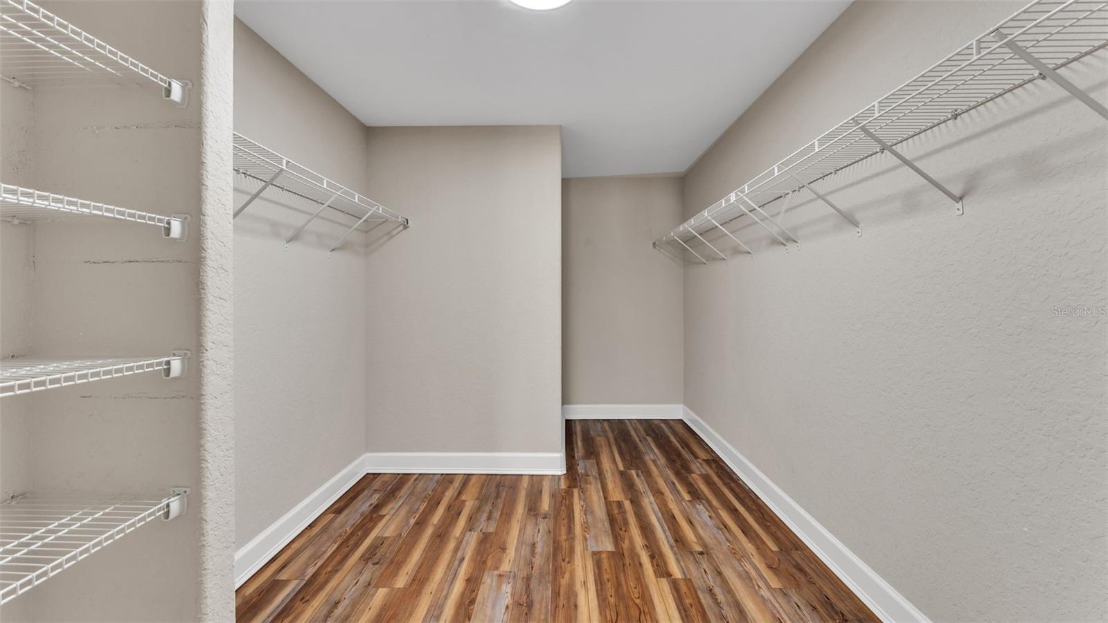 Image 15 of 29 For 1943 Griffins Green Place