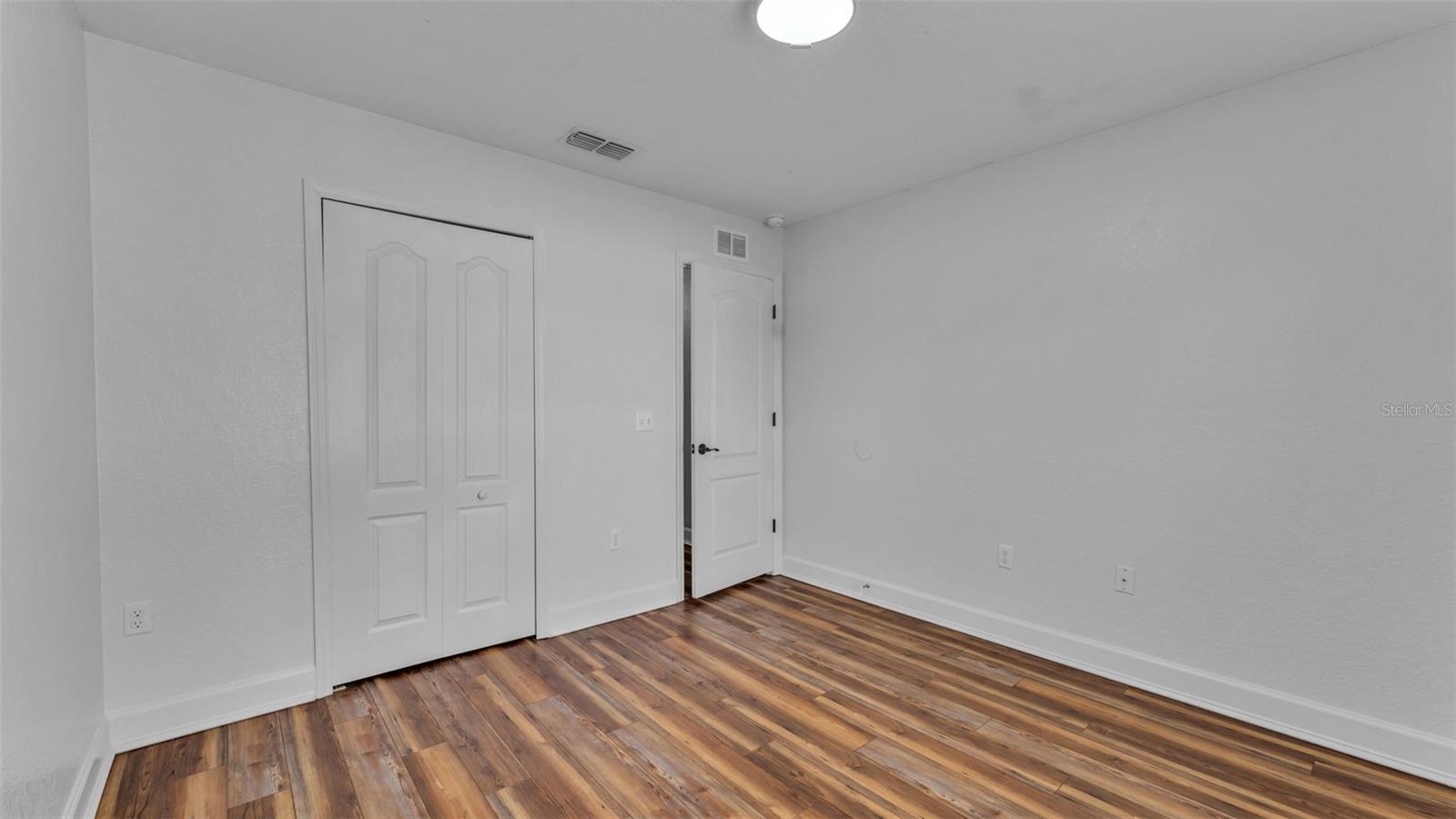 Image 20 of 29 For 1943 Griffins Green Place