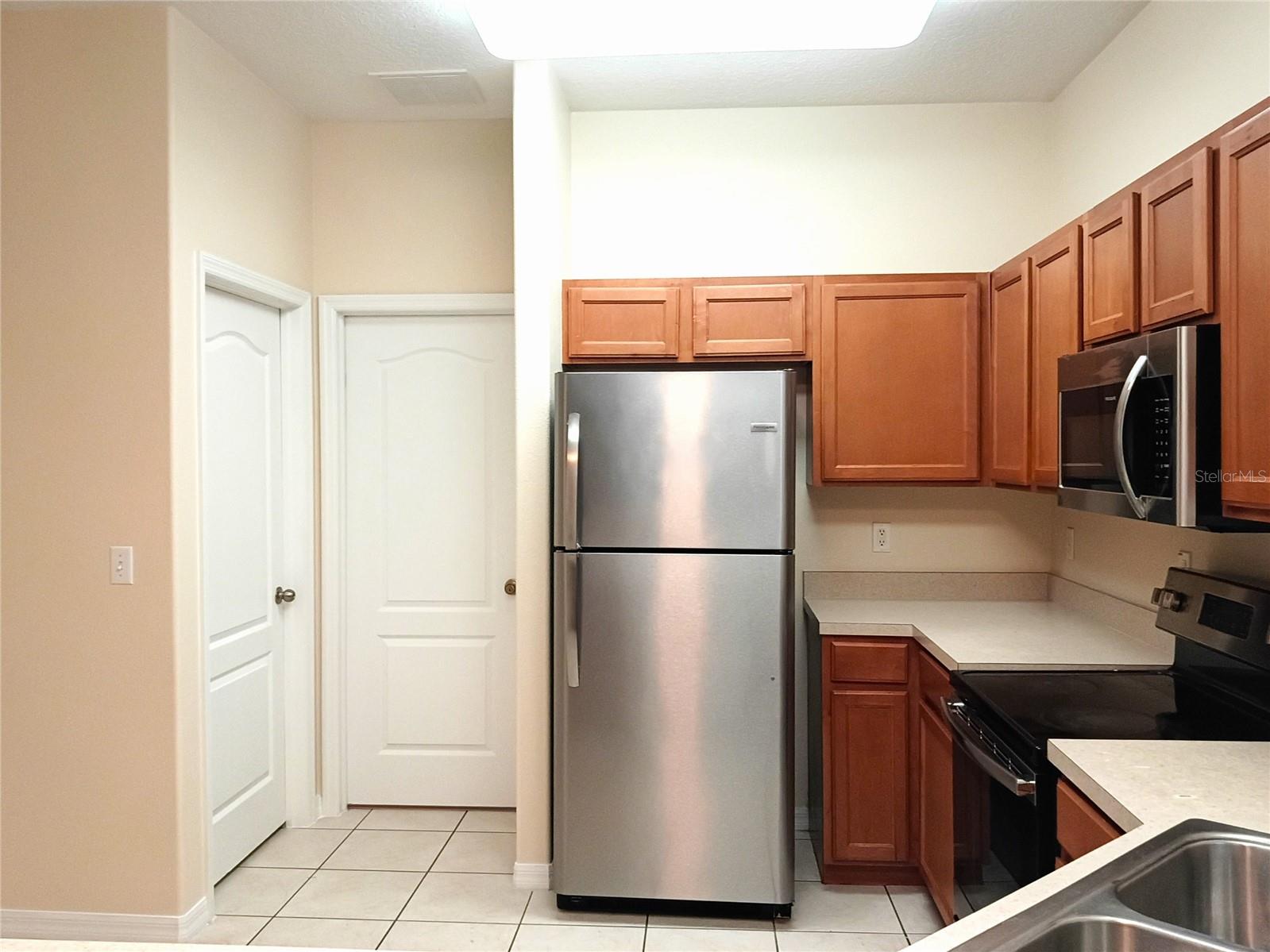 Image 4 of 23 For 4239 Winding Vine Drive