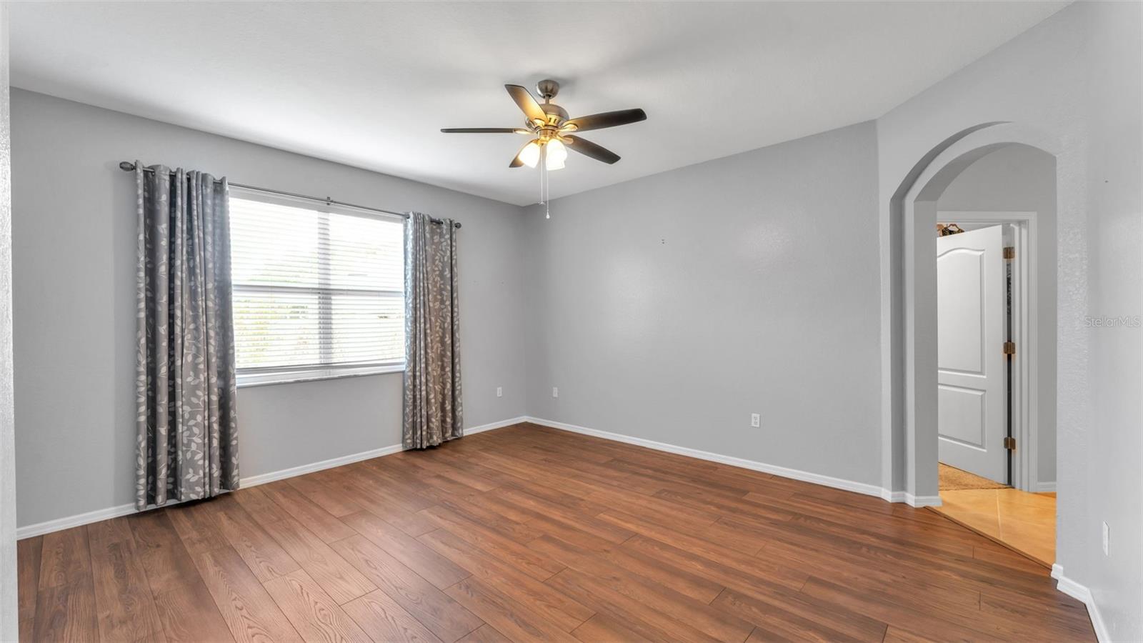 Image 36 of 75 For 104 Melissa Trail