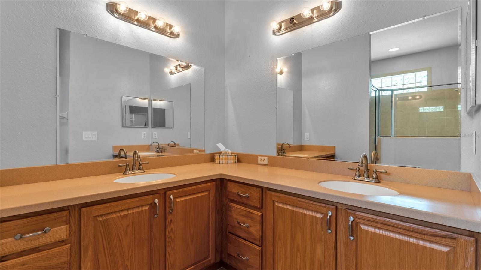 Image 40 of 75 For 104 Melissa Trail