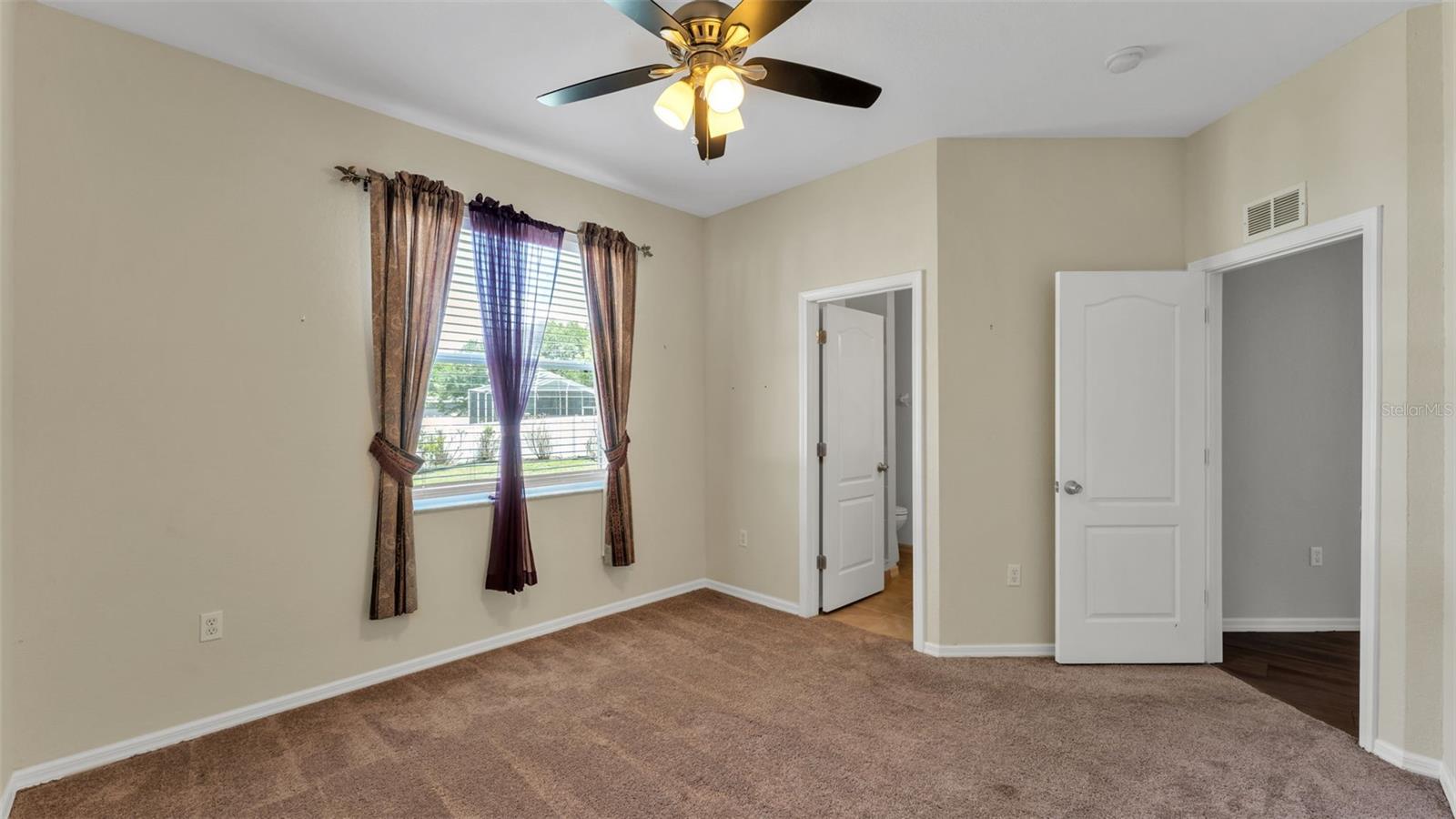 Image 48 of 75 For 104 Melissa Trail