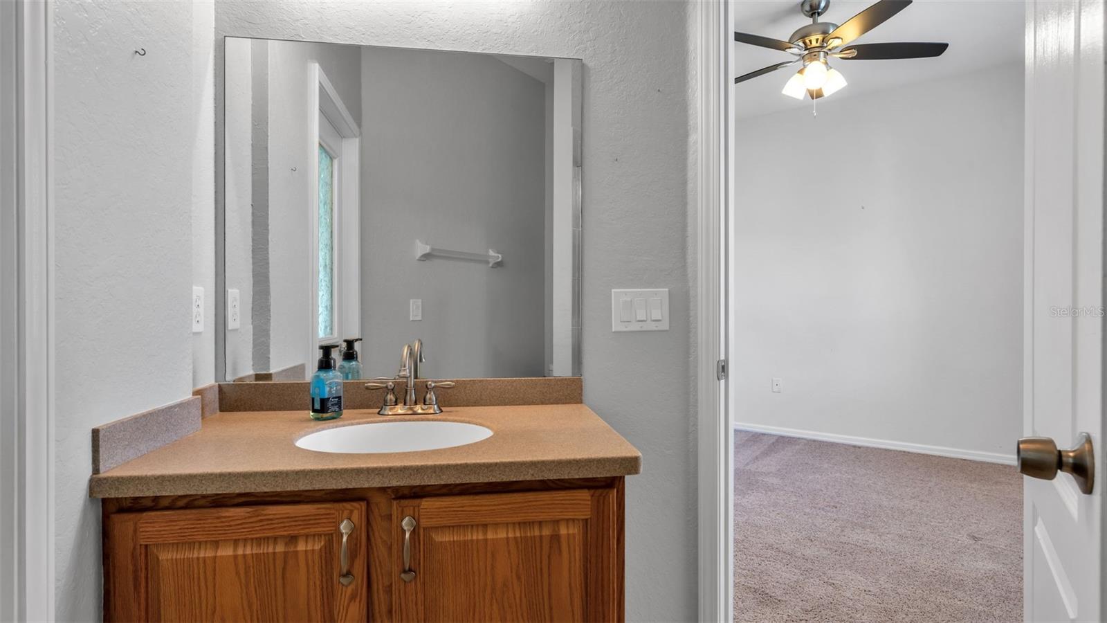 Image 49 of 75 For 104 Melissa Trail