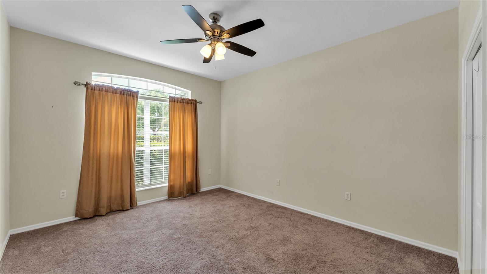 Image 51 of 75 For 104 Melissa Trail