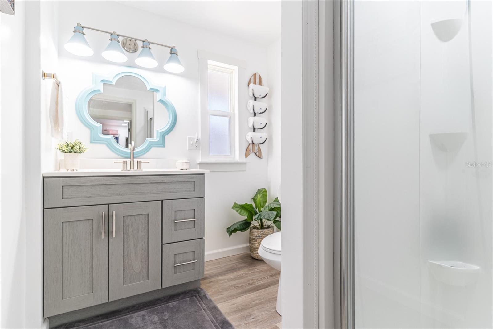 Image 11 of 43 For 1818 Blue Lake Drive