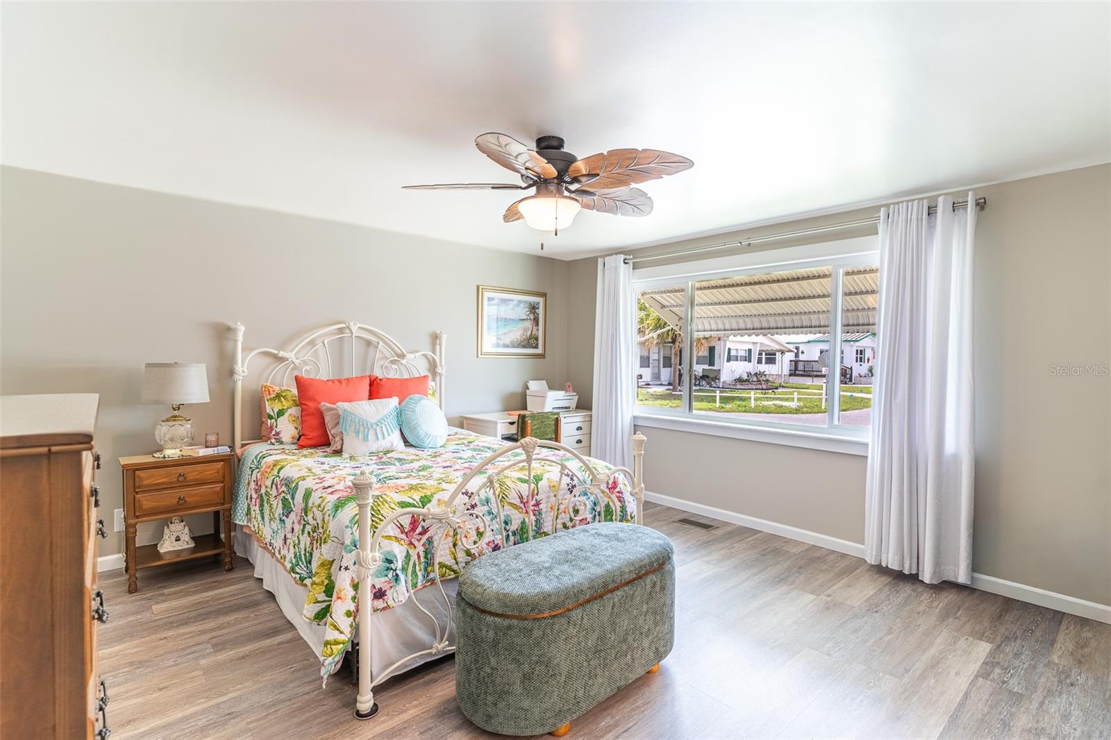 Image 14 of 43 For 1818 Blue Lake Drive