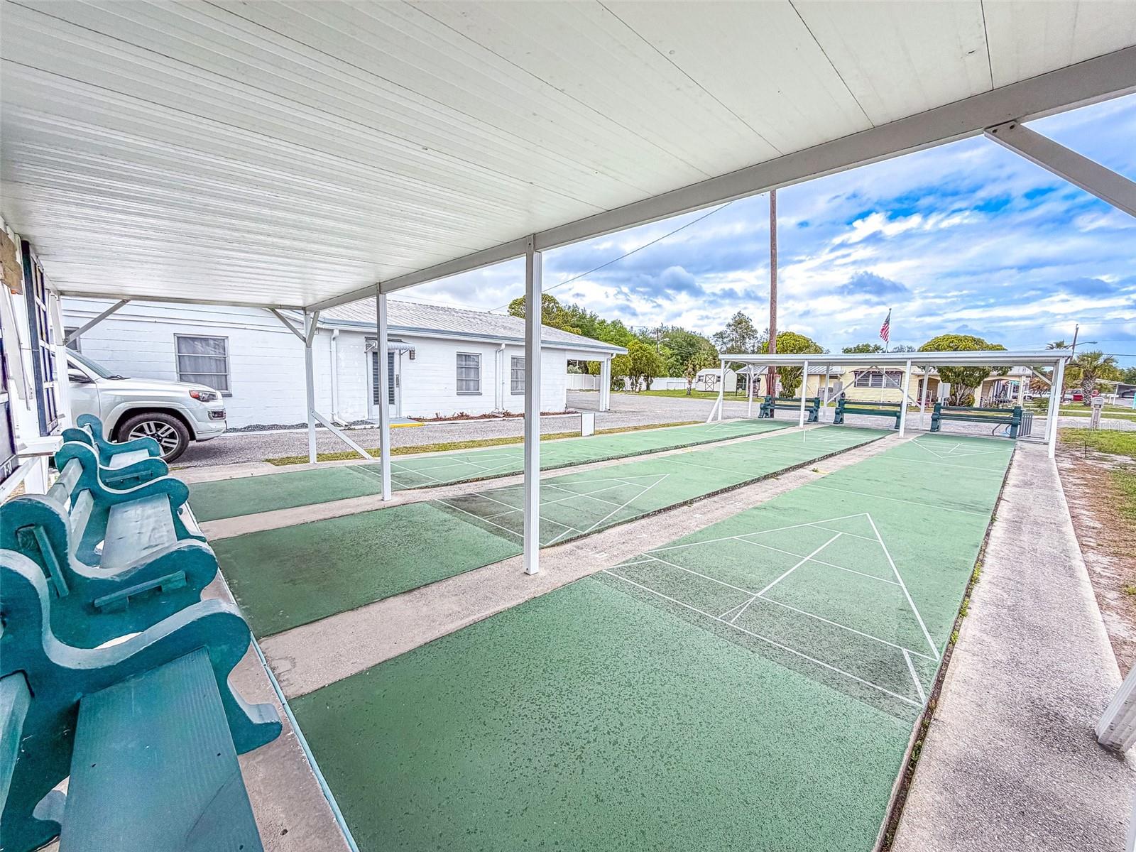 Image 26 of 43 For 1818 Blue Lake Drive