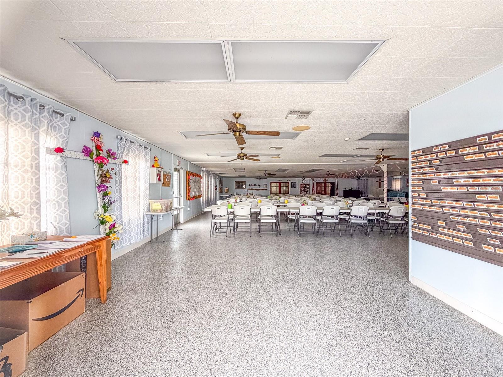 Image 27 of 43 For 1818 Blue Lake Drive