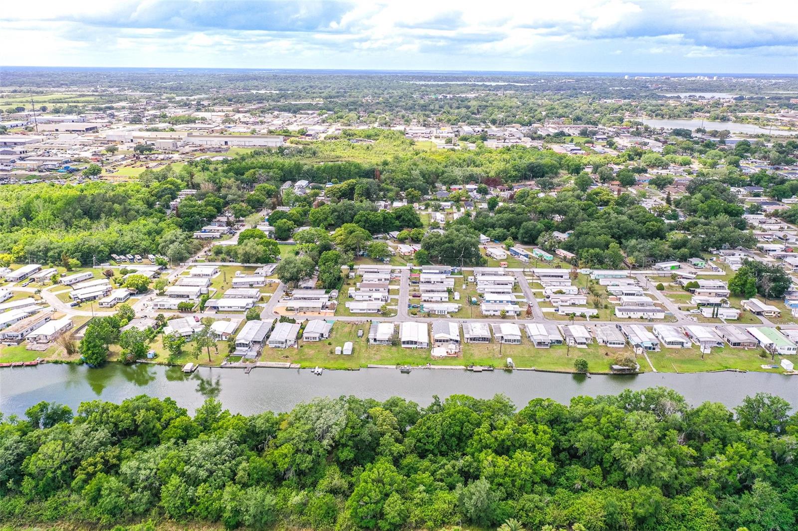 Image 31 of 43 For 1818 Blue Lake Drive