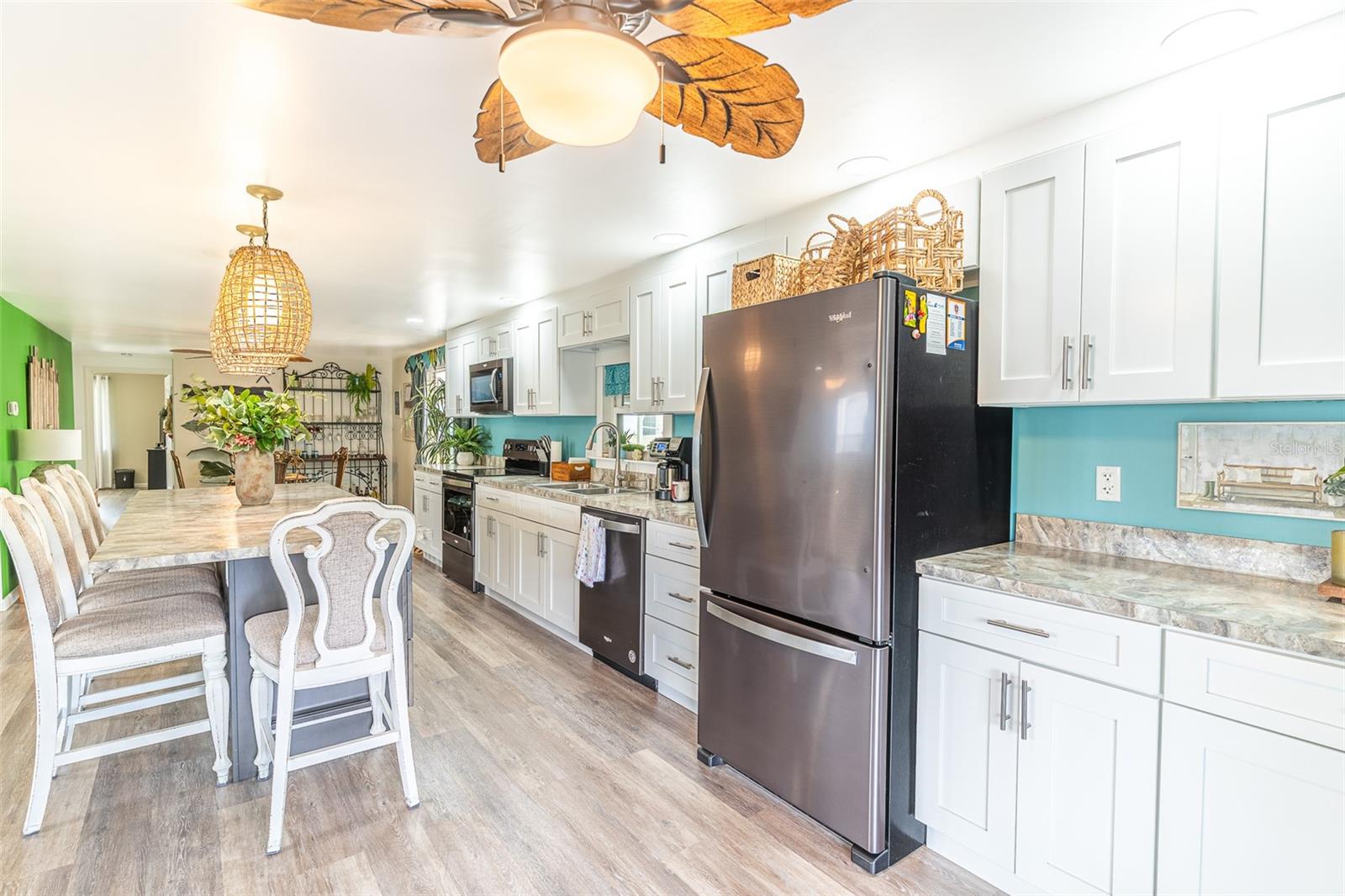 Image 5 of 43 For 1818 Blue Lake Drive