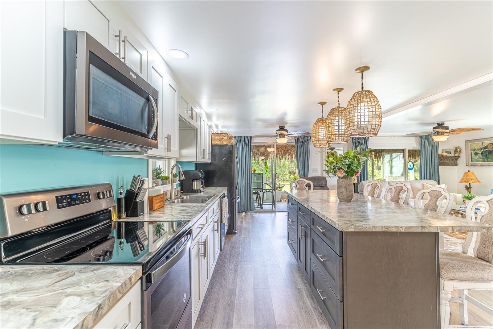 Image 9 of 43 For 1818 Blue Lake Drive