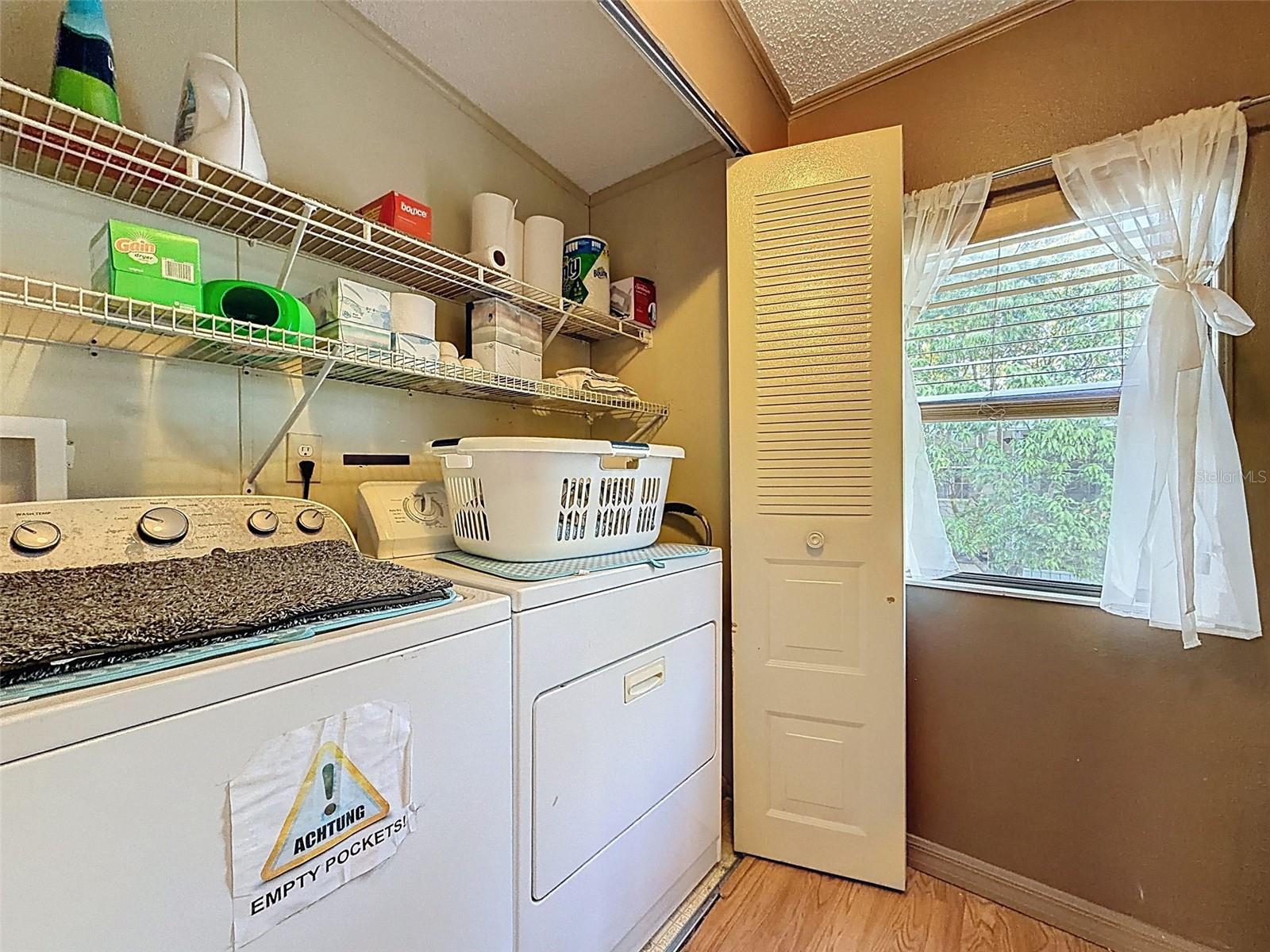 Image 10 of 46 For 454 Village Circle Sw