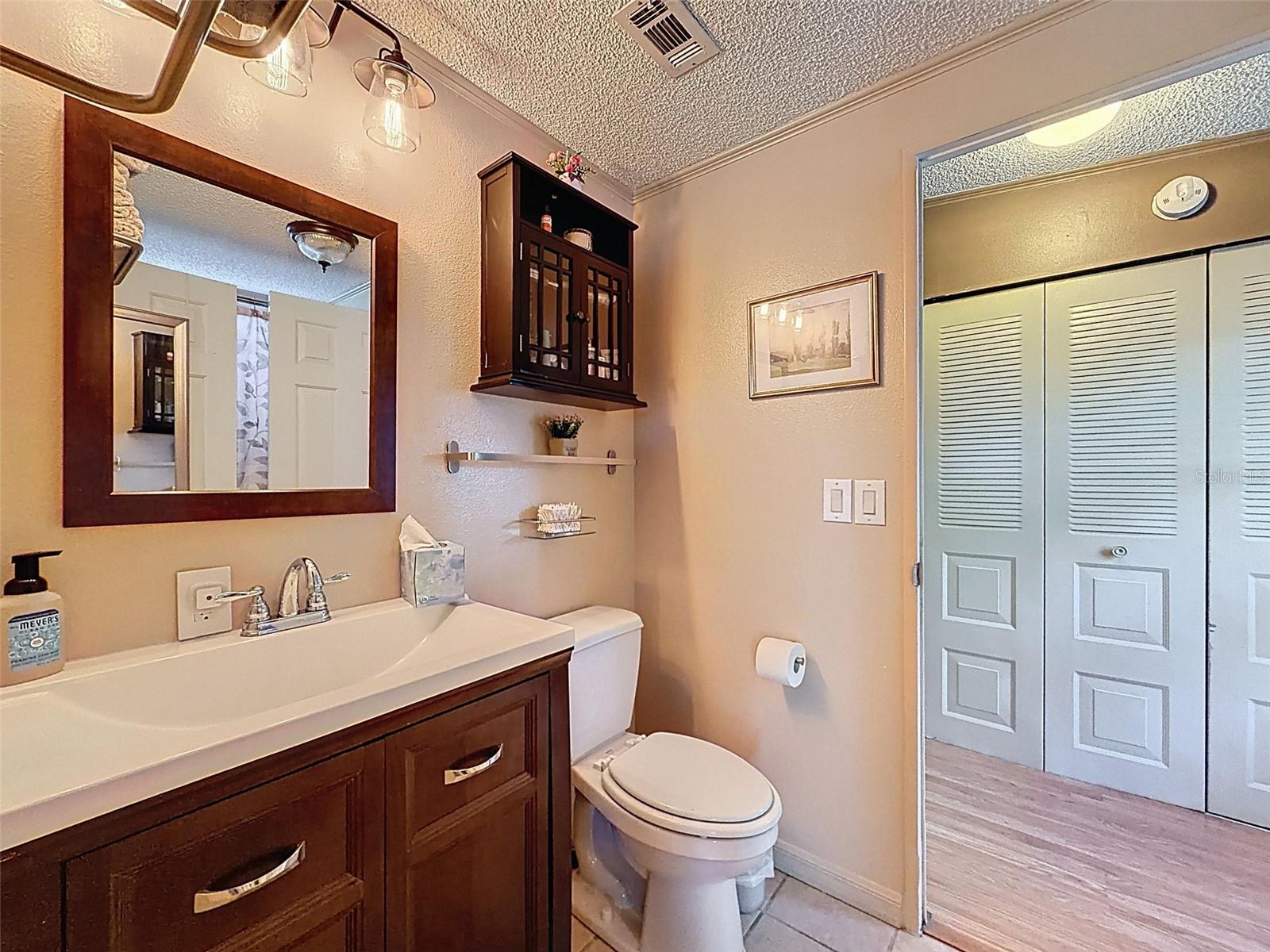 Image 12 of 46 For 454 Village Circle Sw