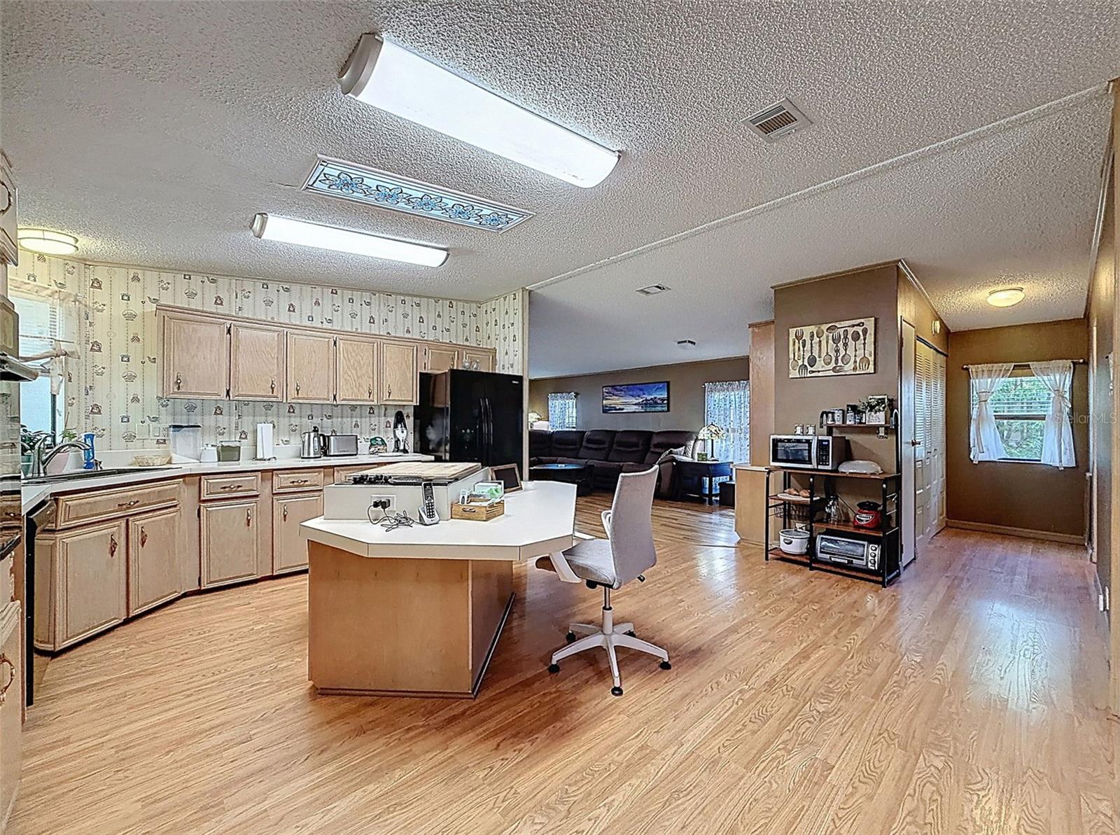 Image 15 of 46 For 454 Village Circle Sw