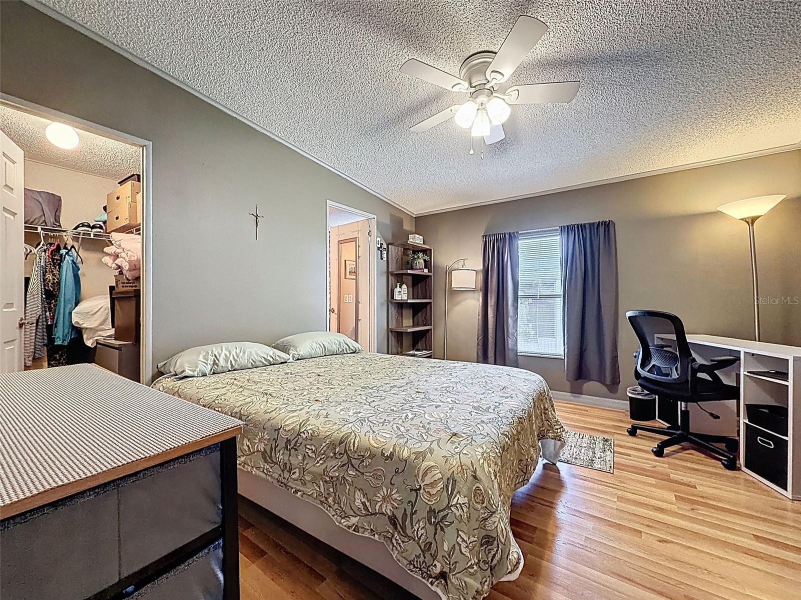 Image 20 of 46 For 454 Village Circle Sw