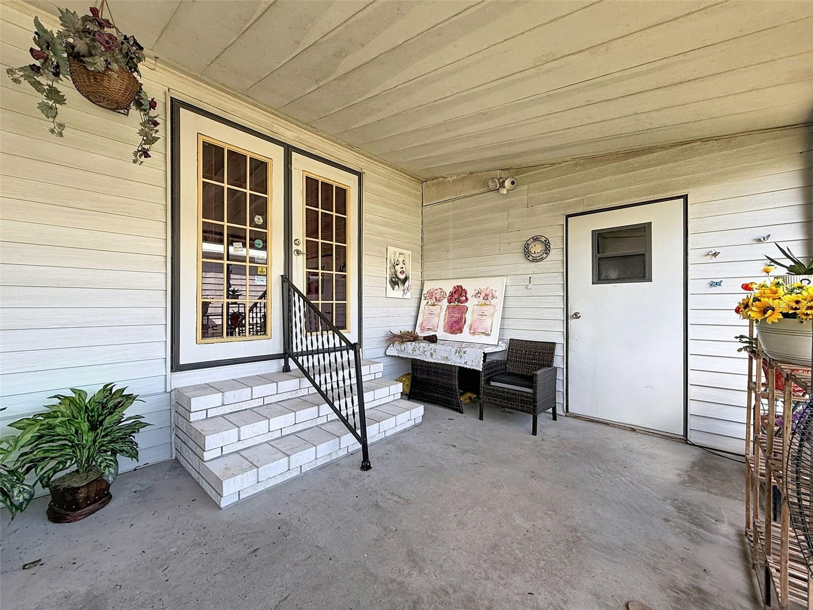 Image 5 of 46 For 454 Village Circle Sw