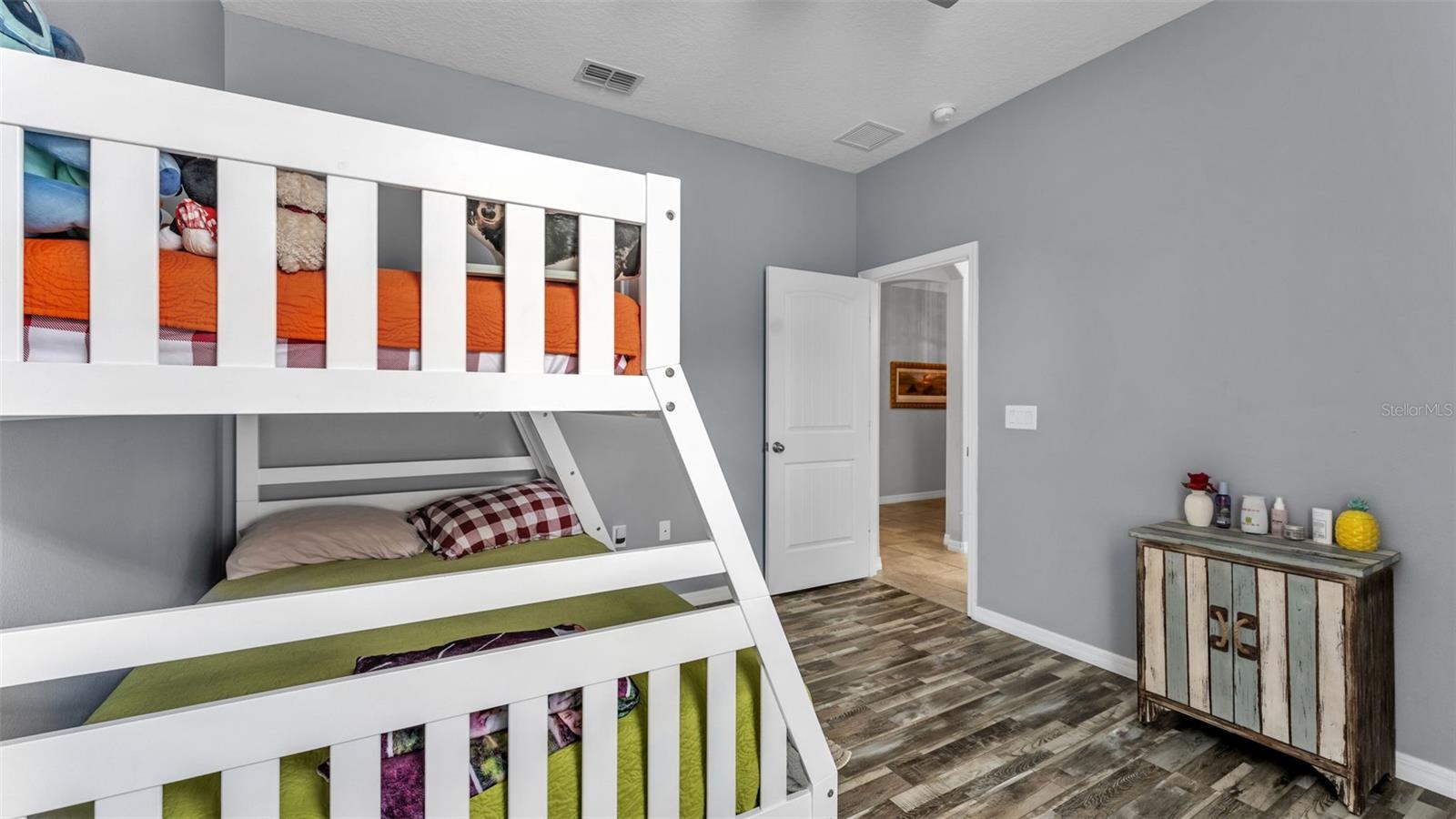 Image 19 of 48 For 2253 Bella Luna Circle