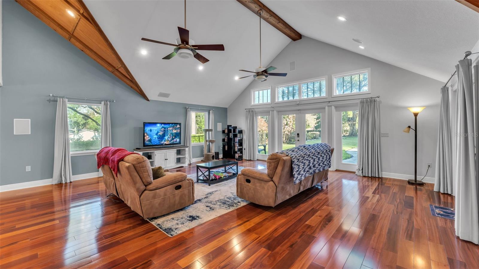 Image 22 of 83 For 1804 Michelle Lane