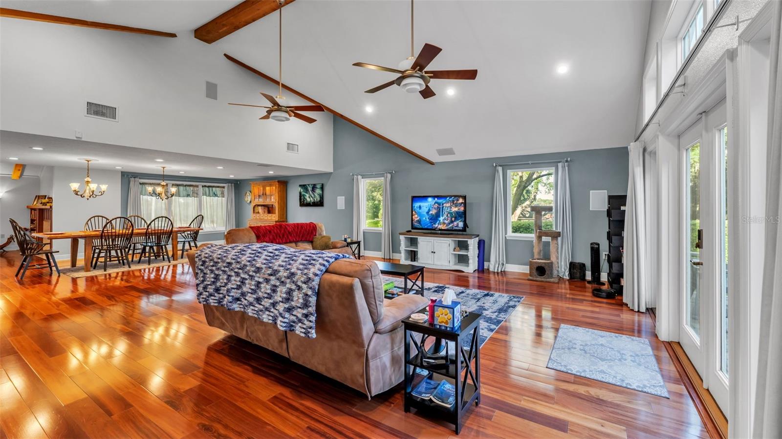 Image 23 of 83 For 1804 Michelle Lane