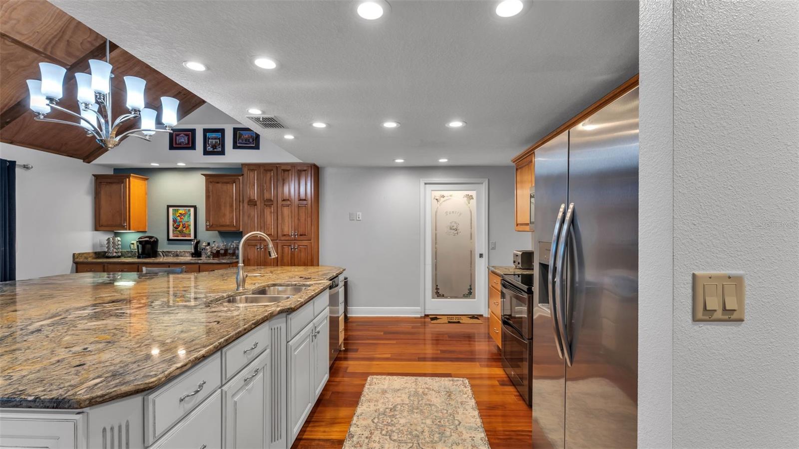 Image 27 of 83 For 1804 Michelle Lane