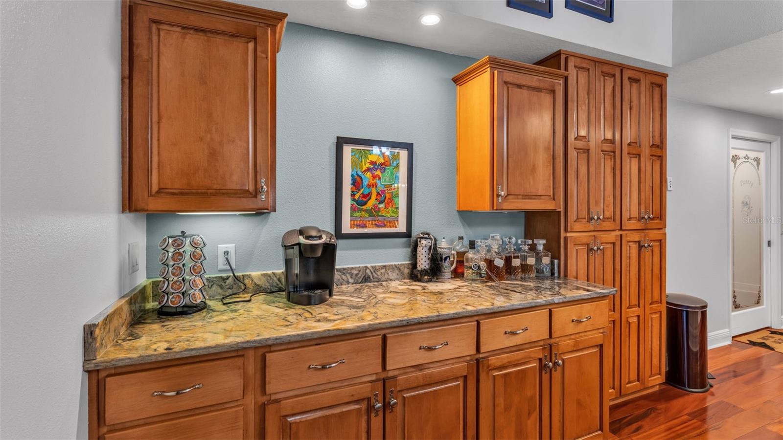 Image 32 of 83 For 1804 Michelle Lane