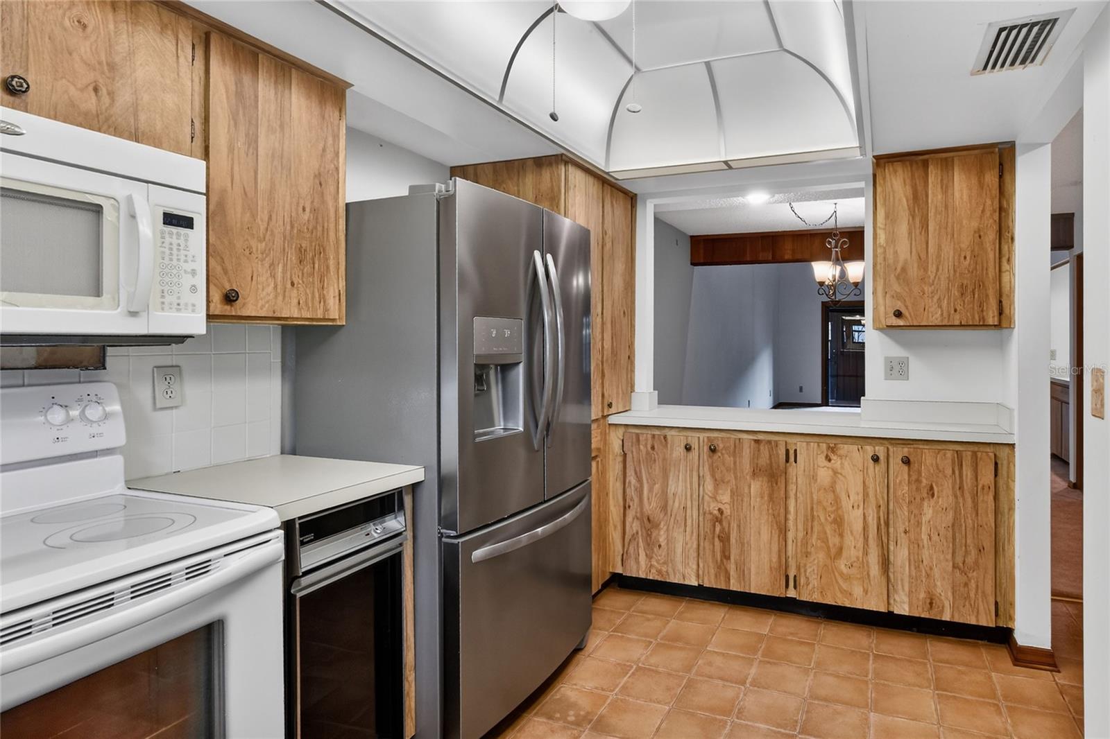 Image 15 of 37 For 2025 Sylvester Road E1