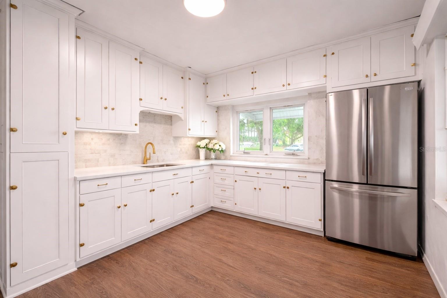 Image 4 of 8 For 403 Johnson Avenue