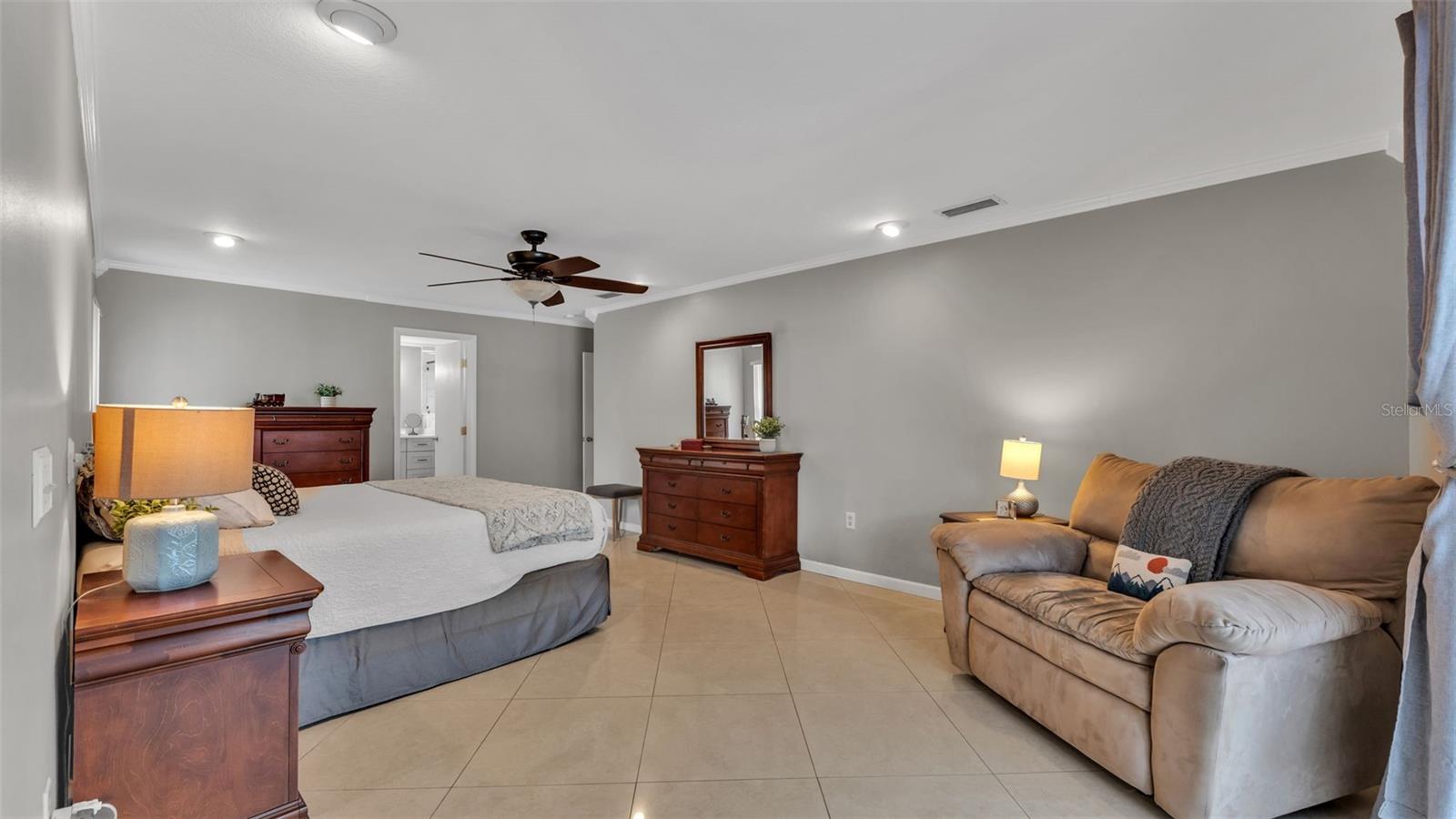 Image 25 of 64 For 5212 Scotland Place