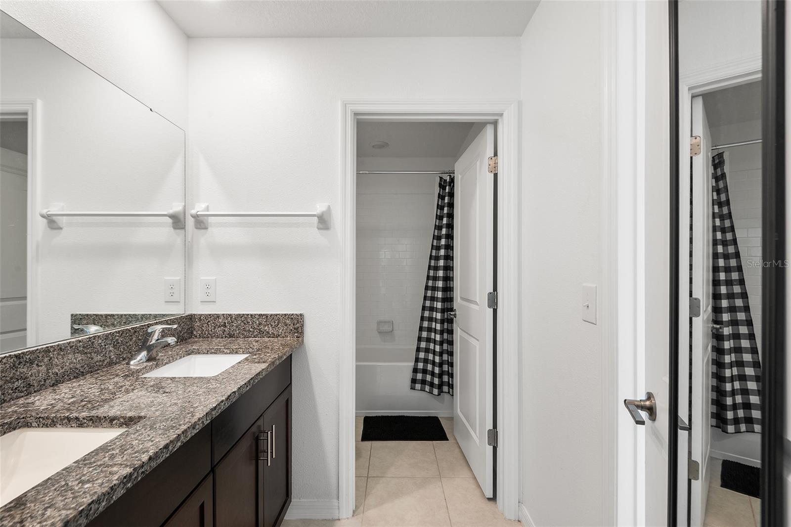 Image 38 of 54 For 2914 Flying Blackbird Road