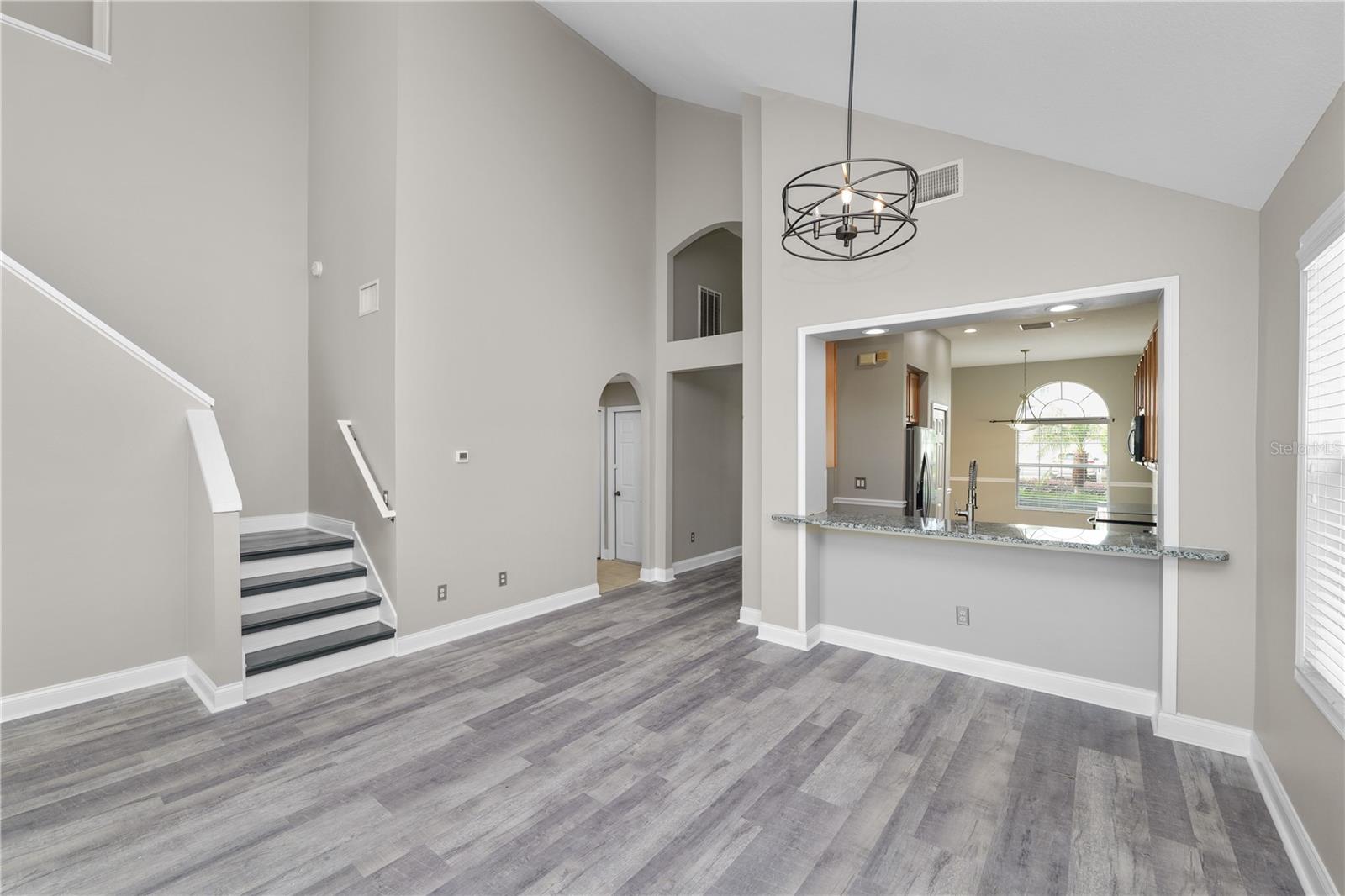 Image 13 of 41 For 30816 Pumpkin Ridge Drive