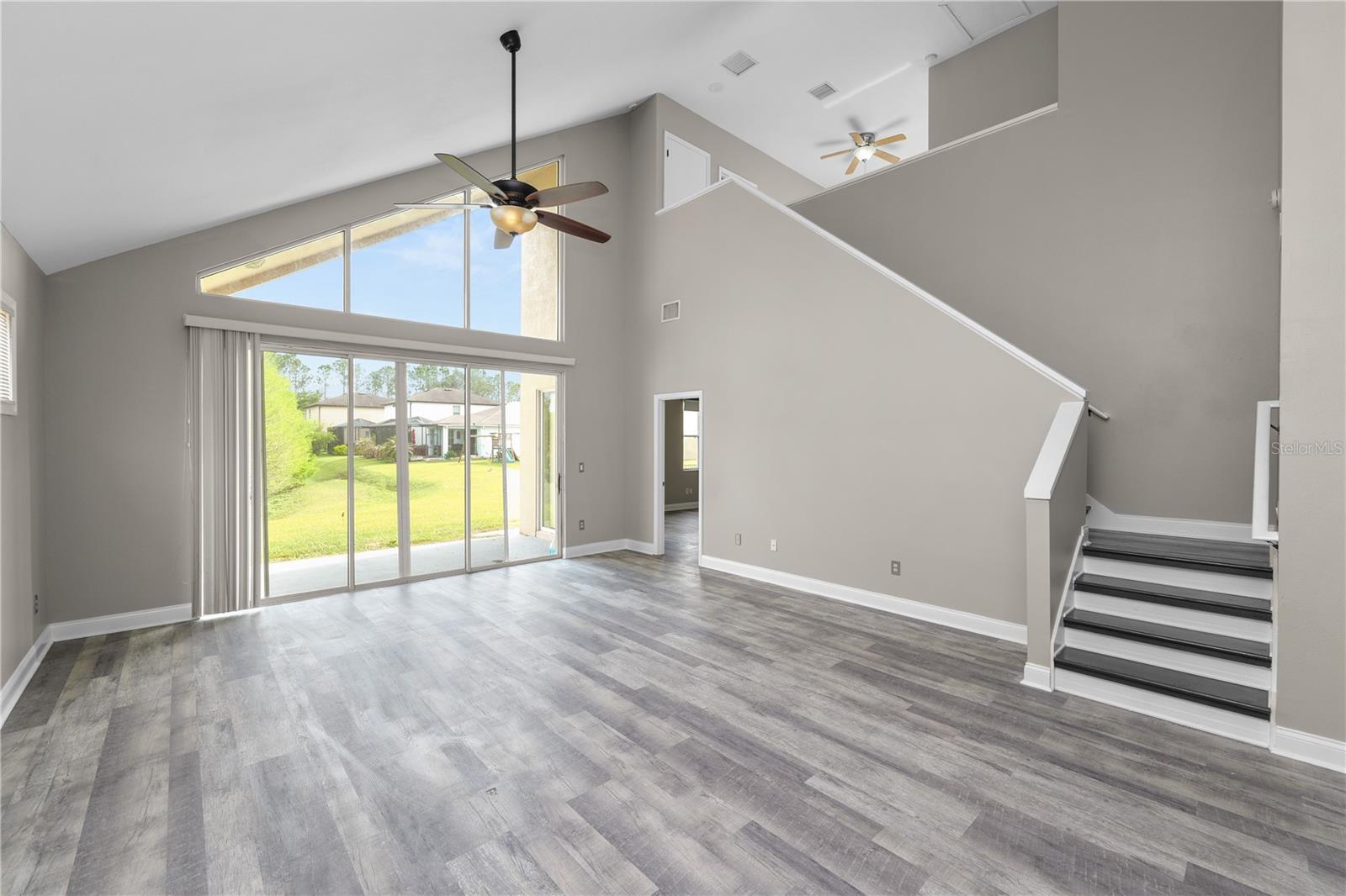 Image 14 of 41 For 30816 Pumpkin Ridge Drive