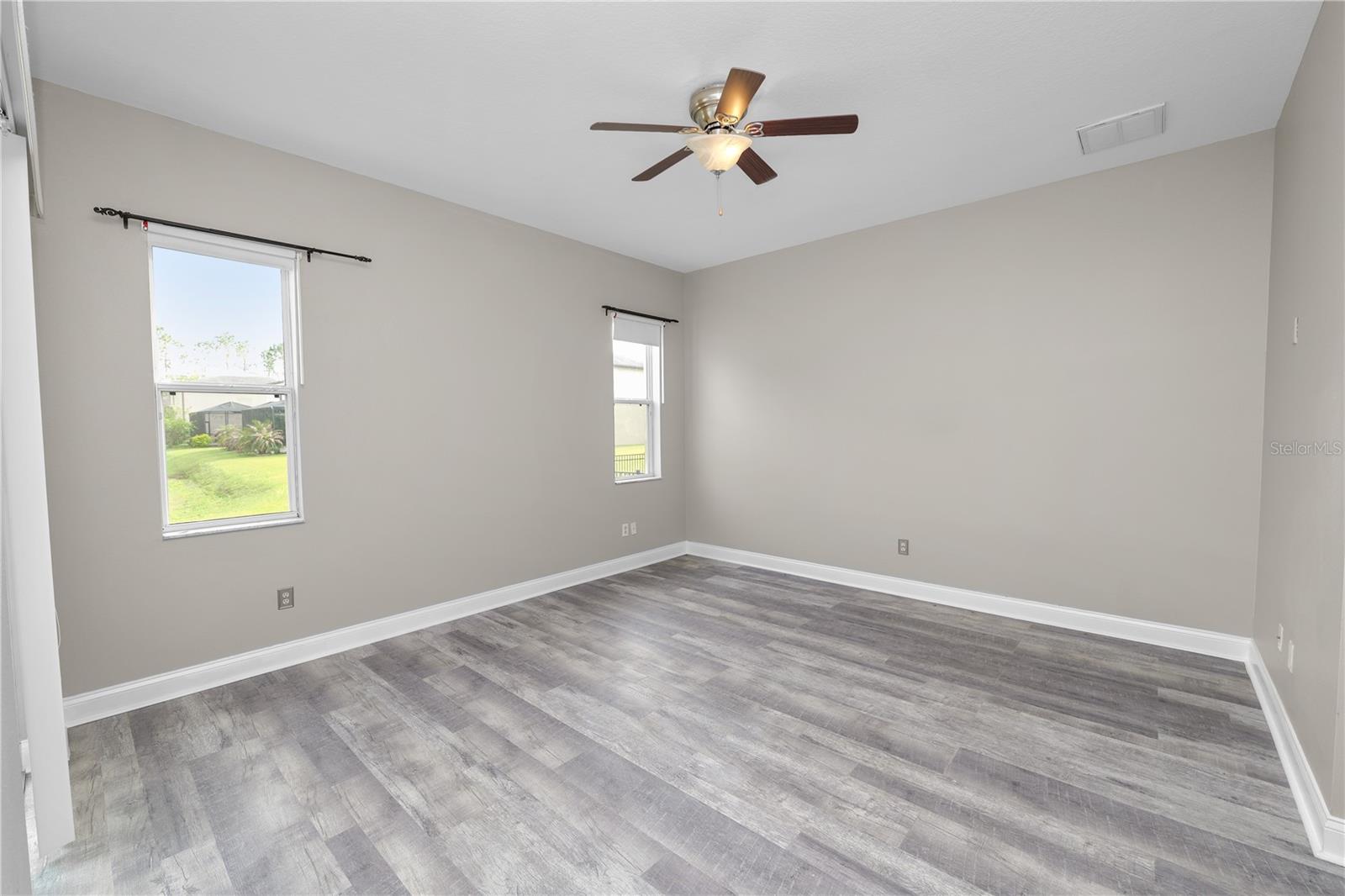 Image 18 of 41 For 30816 Pumpkin Ridge Drive