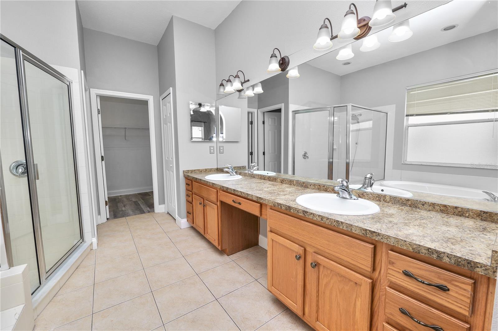 Image 21 of 41 For 30816 Pumpkin Ridge Drive