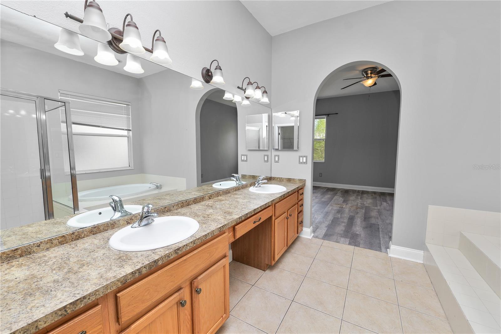 Image 22 of 41 For 30816 Pumpkin Ridge Drive