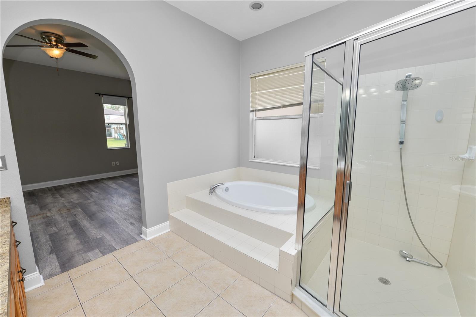 Image 23 of 41 For 30816 Pumpkin Ridge Drive