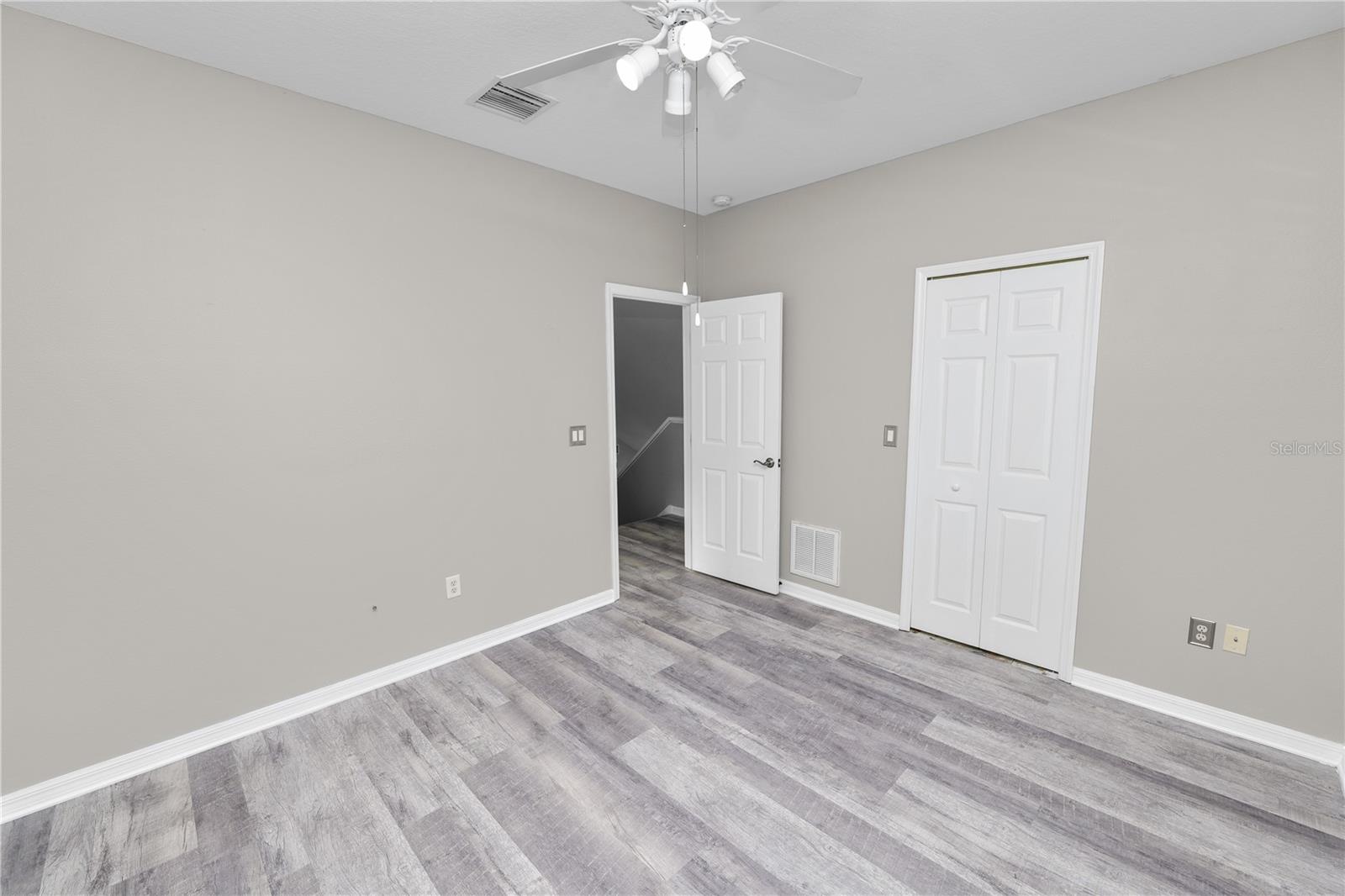 Image 26 of 41 For 30816 Pumpkin Ridge Drive