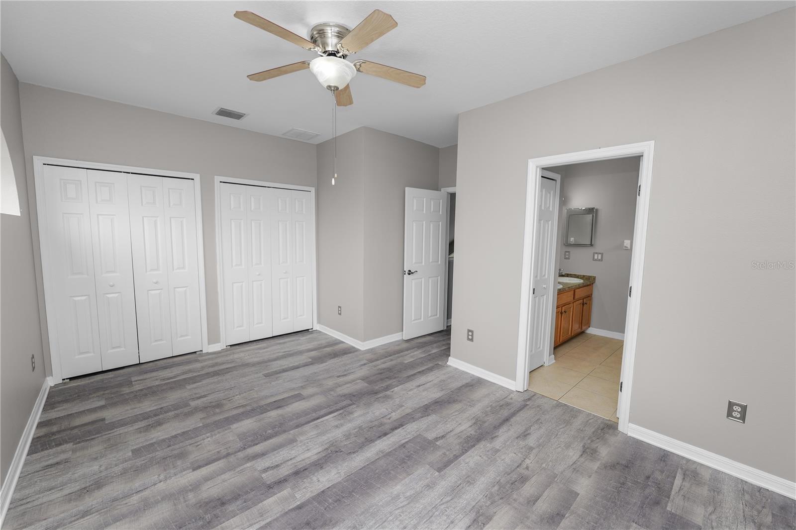 Image 29 of 41 For 30816 Pumpkin Ridge Drive