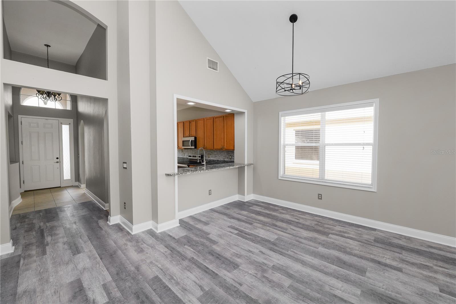 Image 4 of 41 For 30816 Pumpkin Ridge Drive