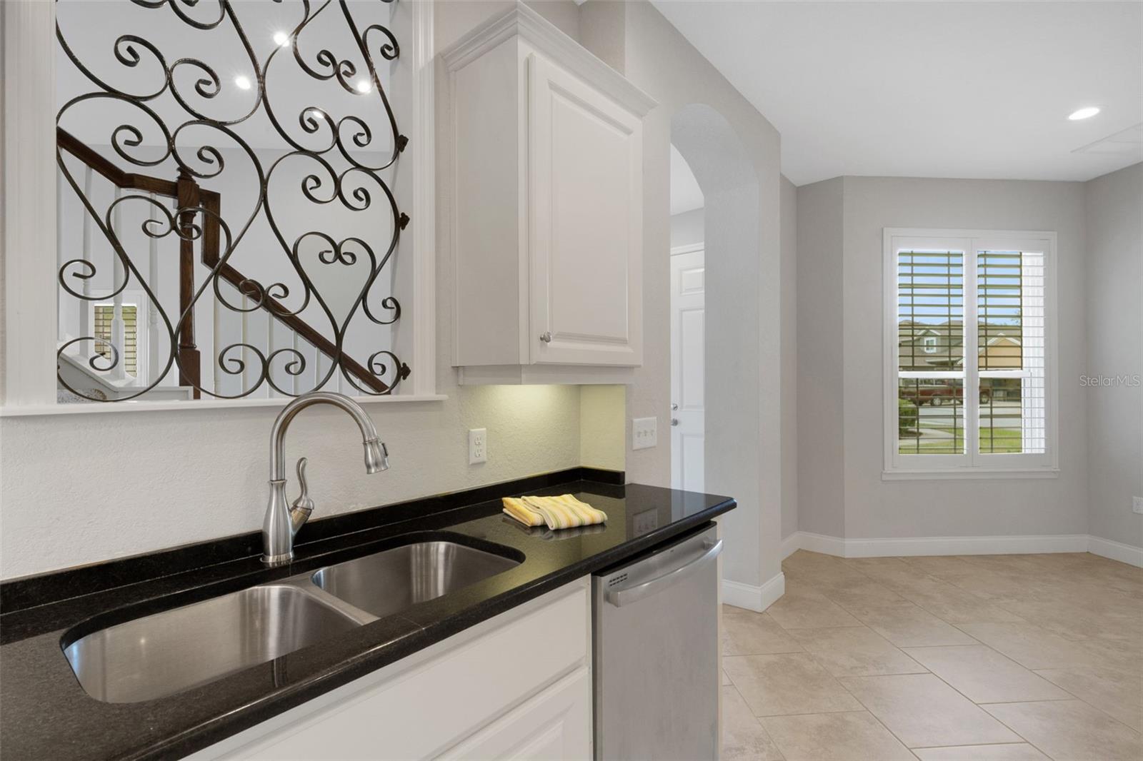 Image 10 of 41 For 2928 Mission Lakes Drive