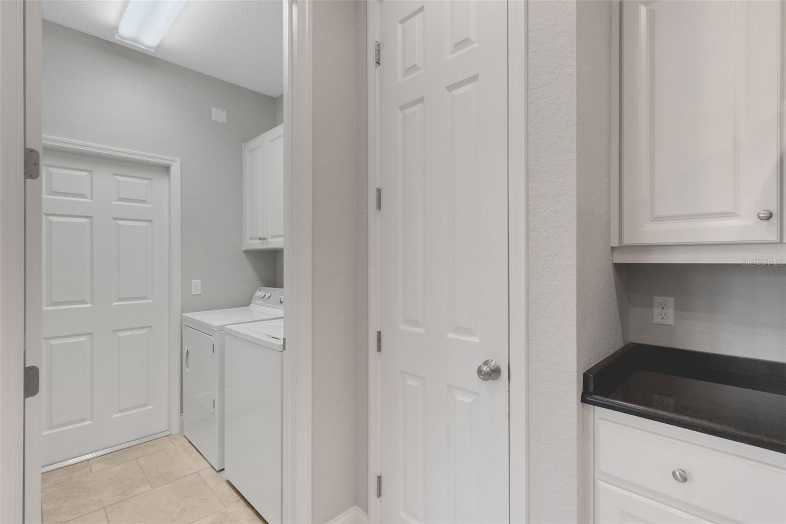 Image 13 of 41 For 2928 Mission Lakes Drive