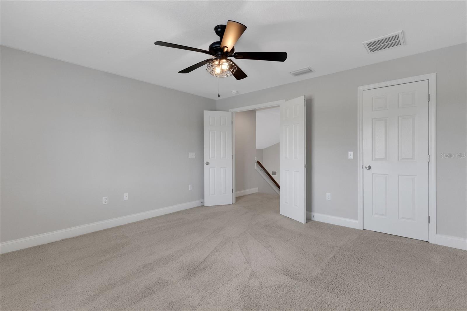 Image 23 of 41 For 2928 Mission Lakes Drive