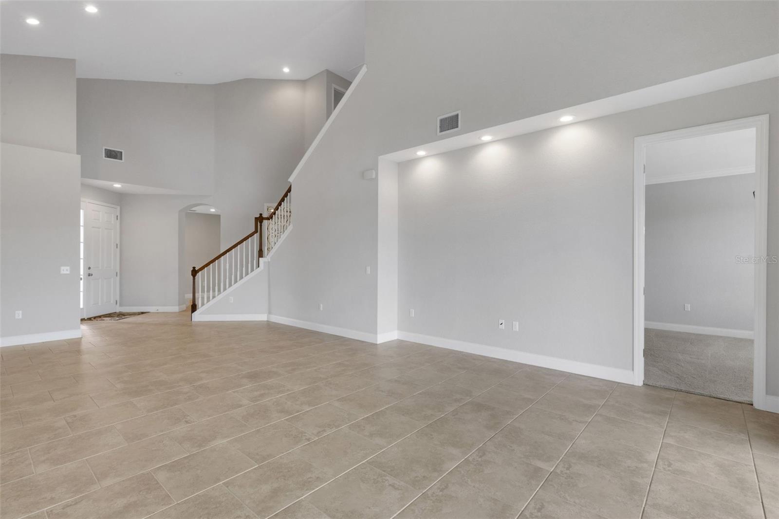 Image 7 of 41 For 2928 Mission Lakes Drive