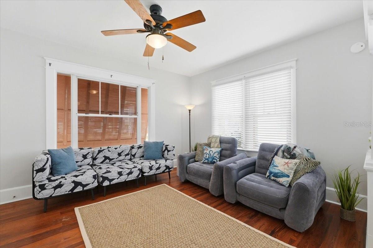 Image 15 of 48 For 530 Jackson Avenue