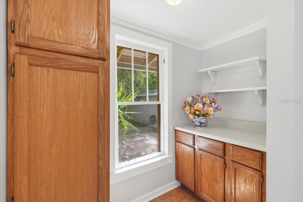 Image 22 of 48 For 530 Jackson Avenue