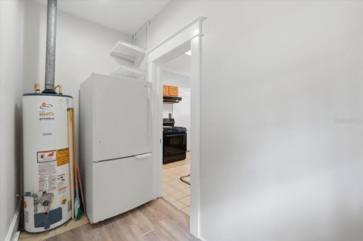 Image 24 of 48 For 530 Jackson Avenue