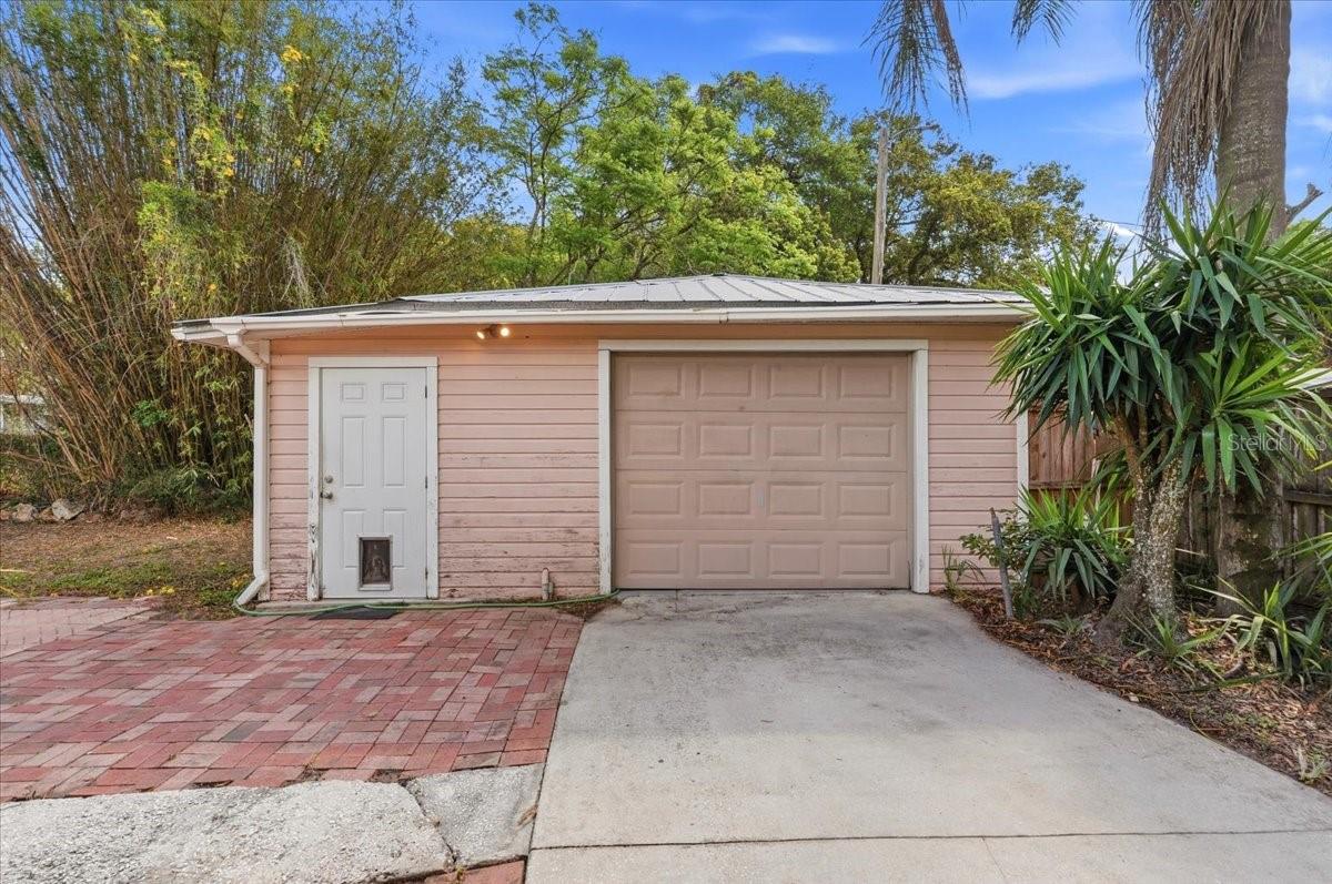 Image 42 of 48 For 530 Jackson Avenue